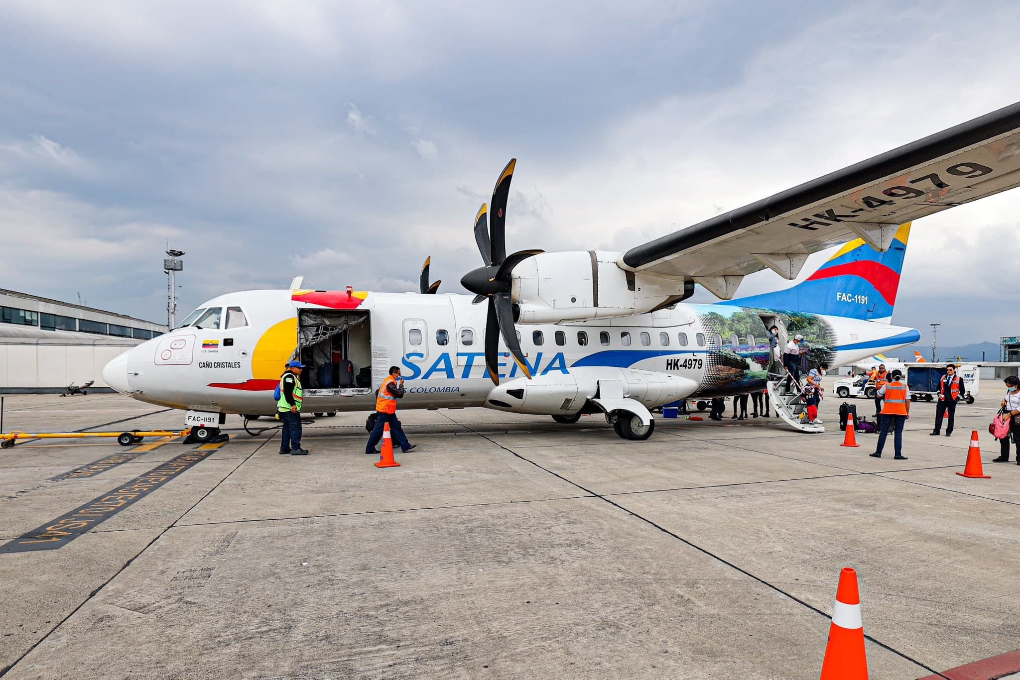Aereo SATENA ATR 42 HK-4979 sul volo 9R8766 da Medellín a Bogotá