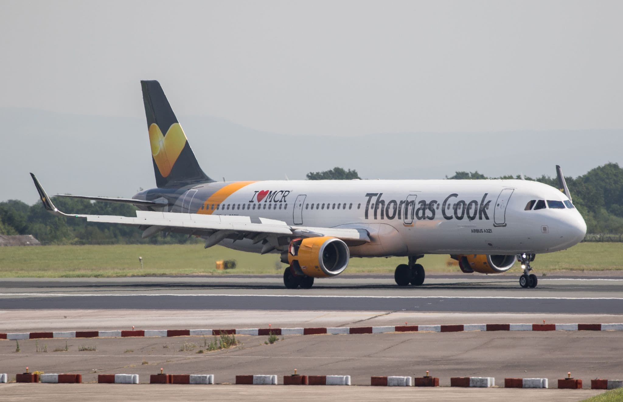 Thomas Cook Airlines Airbus A321 G-TCDM di Lapangan Terbang Manchester, 2017