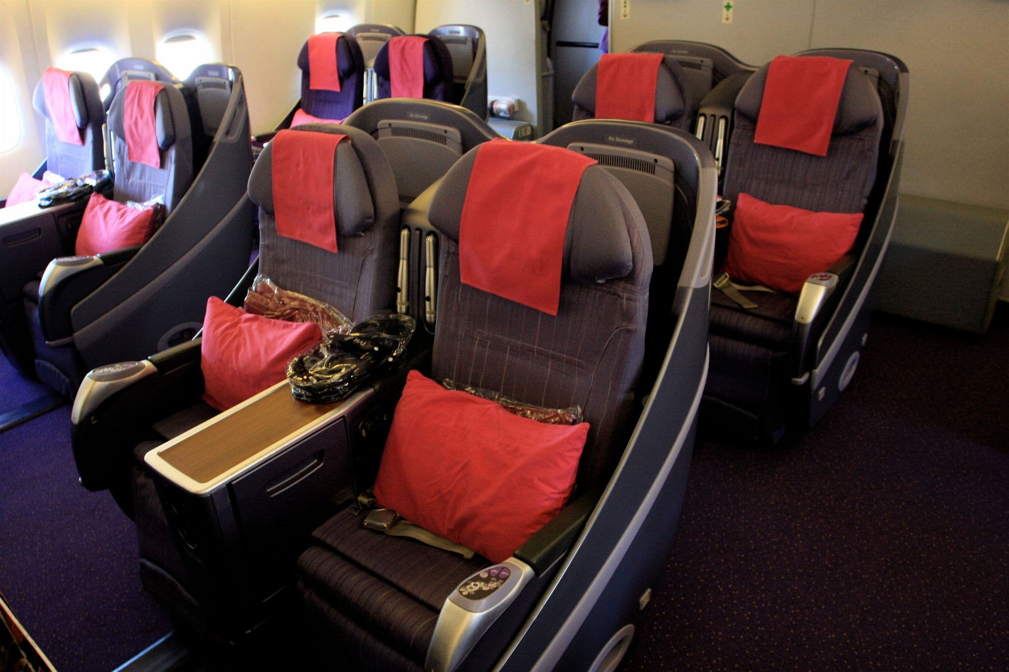 Thai Airways Royal Silk business class seats on board a Boeing 777-200ER