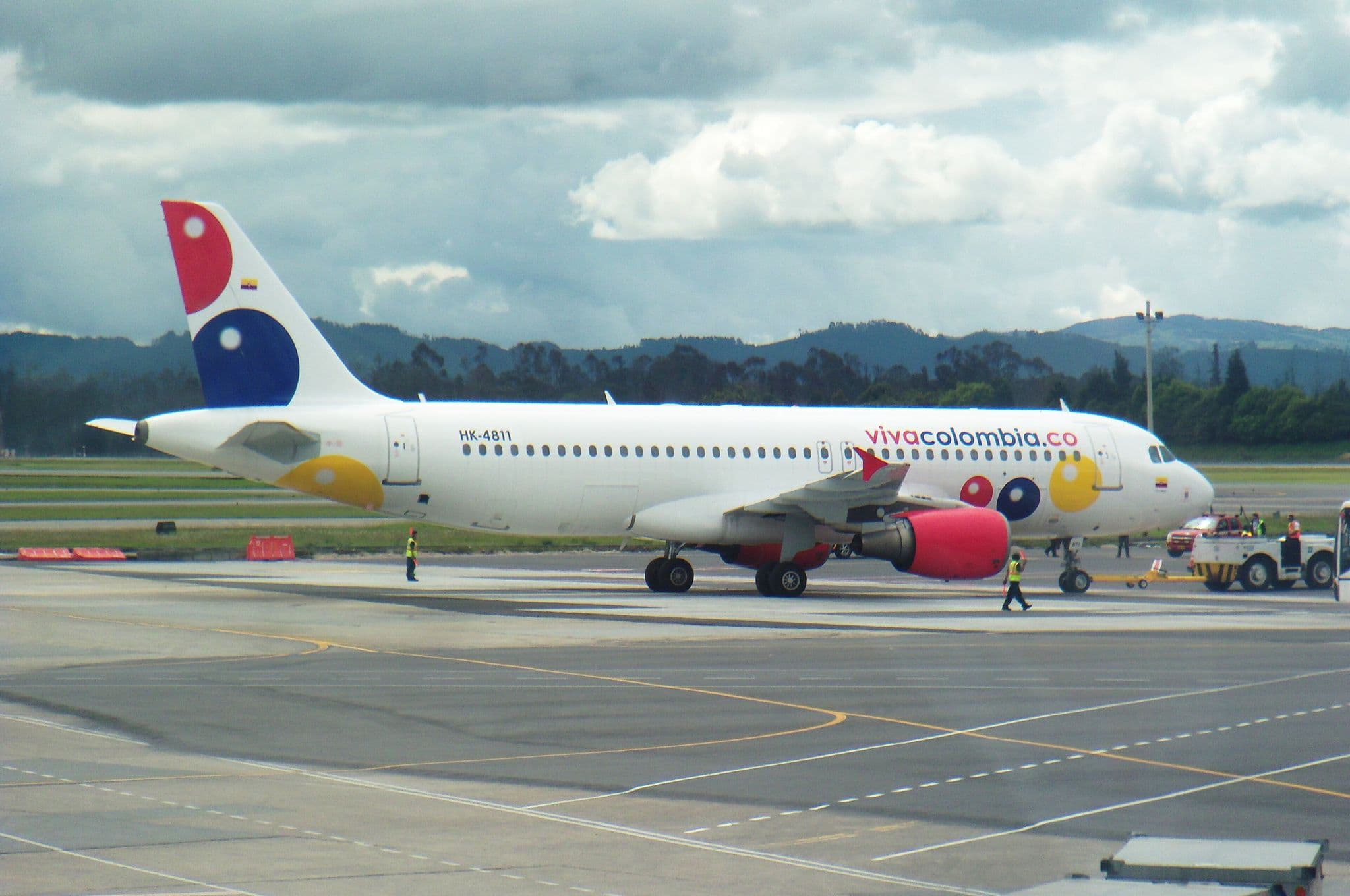 VivaColombia Airbus A320 on its first flight to Bogotá El Dorado International Airport