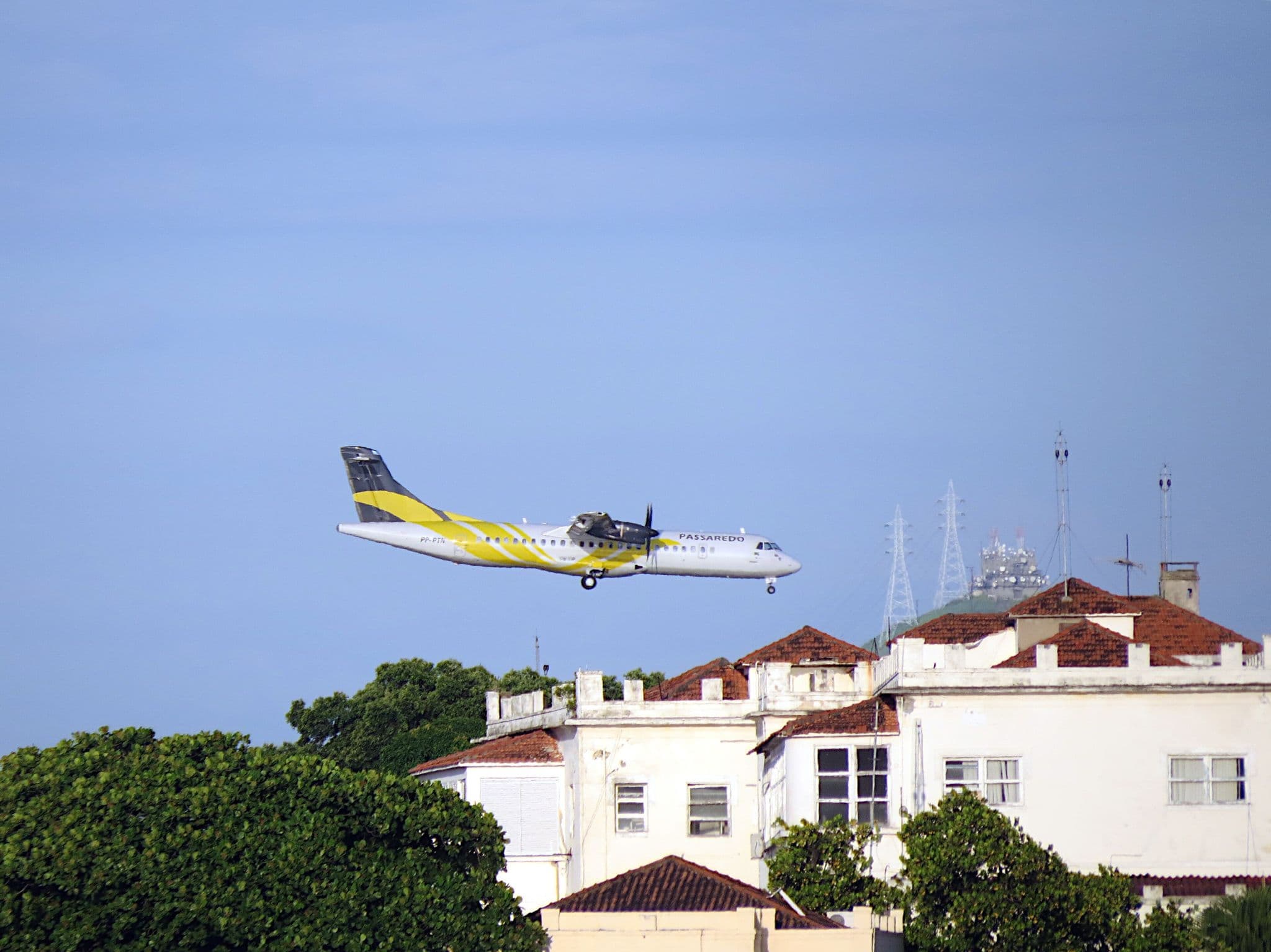 Passaredo ATR 72-500 PP-PTN於里約熱內盧上空進近